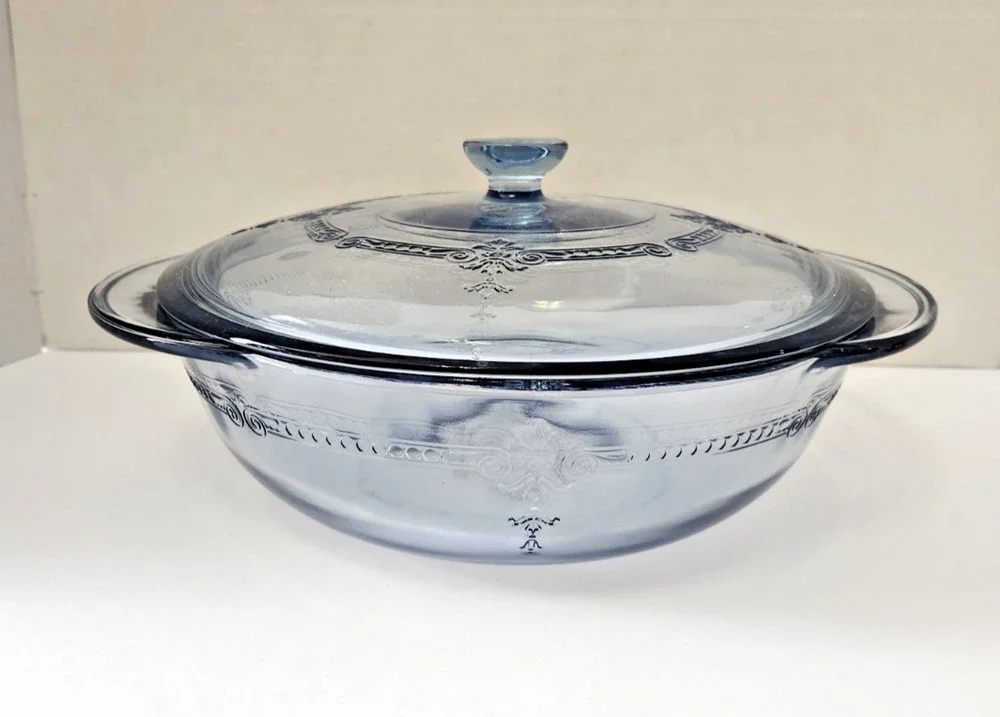 Anchor Hocking Philbe Sapphire Blue 2 qt. Round Covered Casserole Dish with Lid